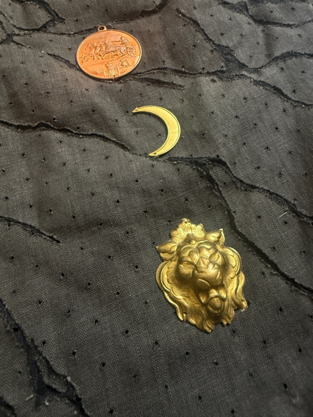 1,415$ 2016 Andreas Kronthaler Lazer Skirt w/ Metal Charms - Picture 7 of 8